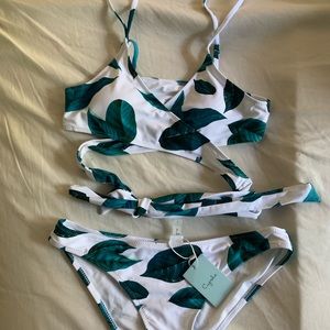 CUPSHE BATHING SUIT WRAP